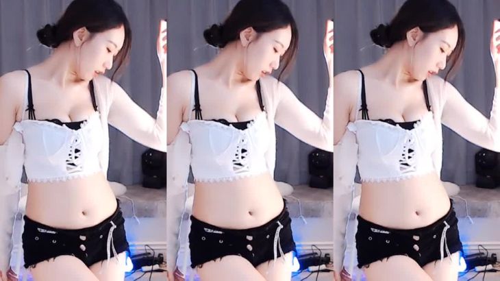 【斗鱼小小玉酱】最新土豪定制舞蹈集 16