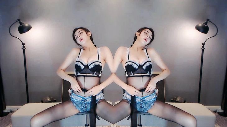 【斗鱼艺瑟妃】粉丝群定制舞蹈合集 4