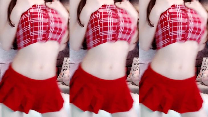 【虎牙温情】清纯系极品少女 定制福利表情热舞全集 良心满满~3