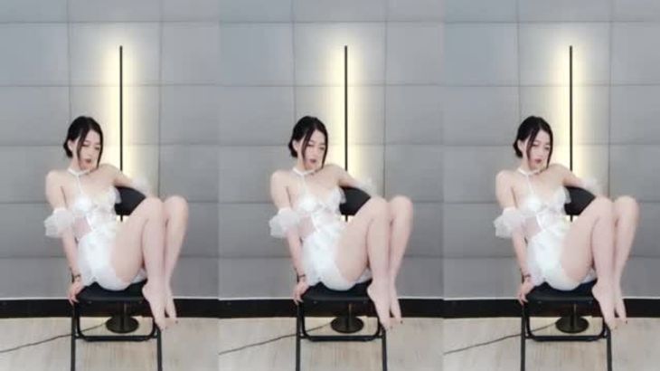 【虎牙茶茶呀】极品性感舞姬 千元定制福利热舞集 太良心了~ 11