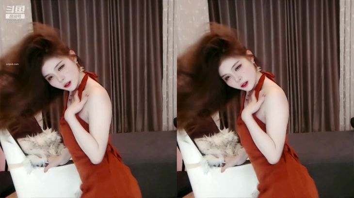 【斗鱼小水熙】极品烧货 烧气冲天 直播一线天 劲爆热舞合集！46