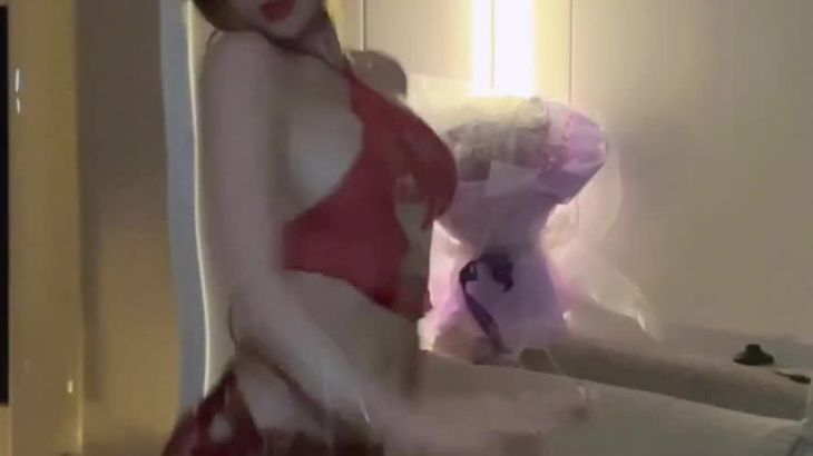 【花椒萌妮】土豪高价定制比基尼热舞 18