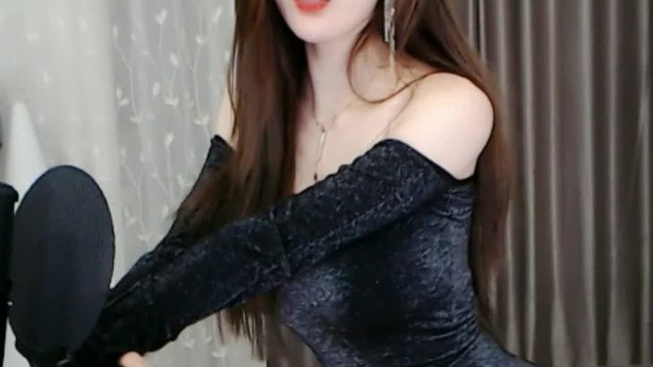 【斗鱼小水熙】极品烧货 烧气冲天 直播一线天 劲爆热舞合集！1