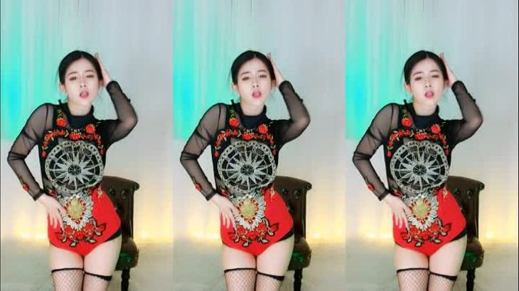 【虎牙小野马】极品主播私人定制 微店套餐福利热舞!红色玫瑰