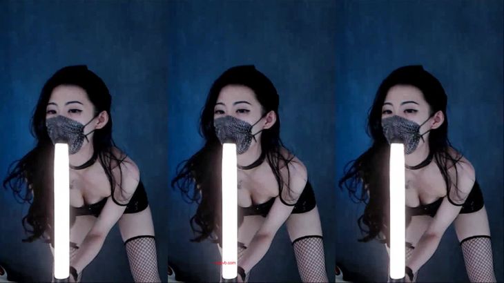 【虎牙灵芸不爱笑】极品要命舞姬 千元定制福利烧舞合集 15