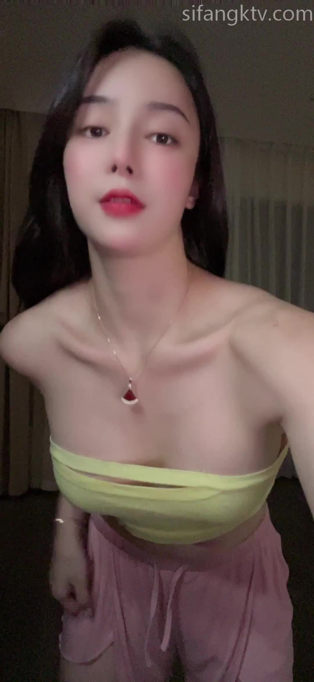 【花椒萌妮】土豪高价定制比基尼热舞 11