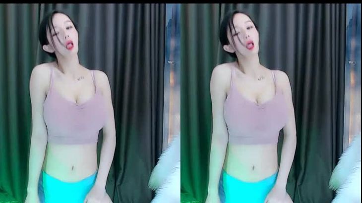 【舞嫣小妖精】高颜值极品身材 名如其人 绝活一字马 千元定制内涵热舞合集 15