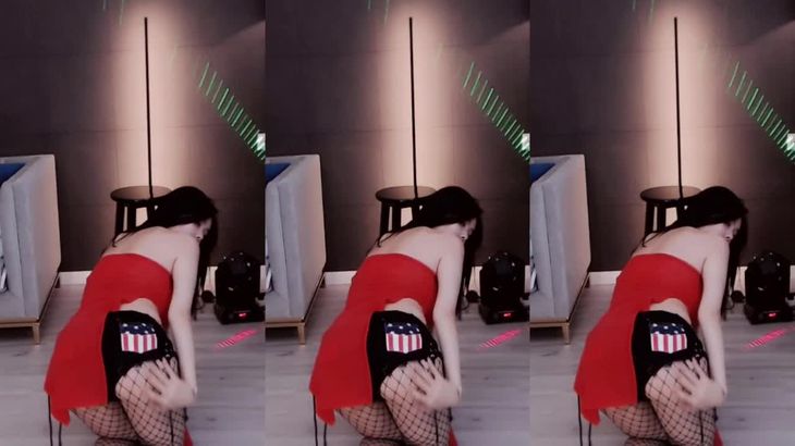 【斗鱼张琪格】火箭群定制热舞福利 貌美肤白 舞技精湛! 16