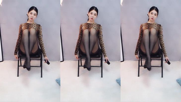 【虎牙小狮子】粉丝千元定制舞蹈 12