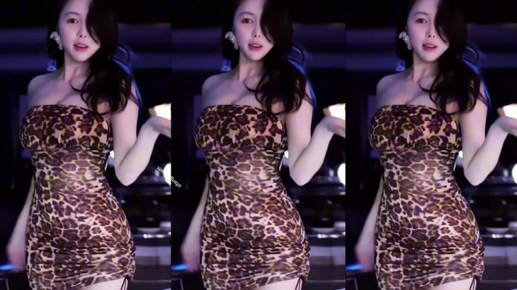 【斗鱼小酒窝翁馨】土豪群私发抹油抖动舞蹈 2