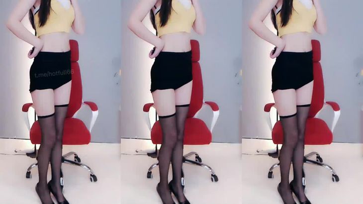 【虎牙婉妍】粉丝钞票枪定制舞蹈 3