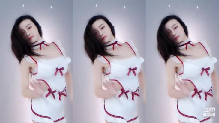 【斗鱼小a懿】高颜值极品御姐 飞机群定制舞蹈集《就请等我10年》