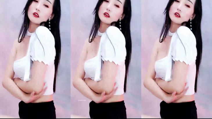 【斗鱼夏雪晴】超火定制福利热舞 1