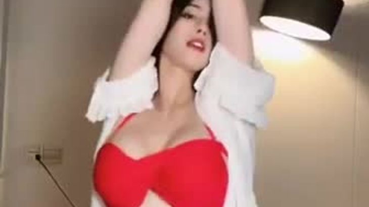 【花椒萌妮】土豪高价定制比基尼热舞 16