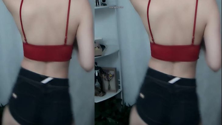 【小御儿儿】极品身材舞姬 可御可甜 千元定制福利热舞合集 4