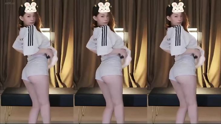 【虎牙艺小薇】高颜舞蹈主播直播开车抖动舞蹈 2