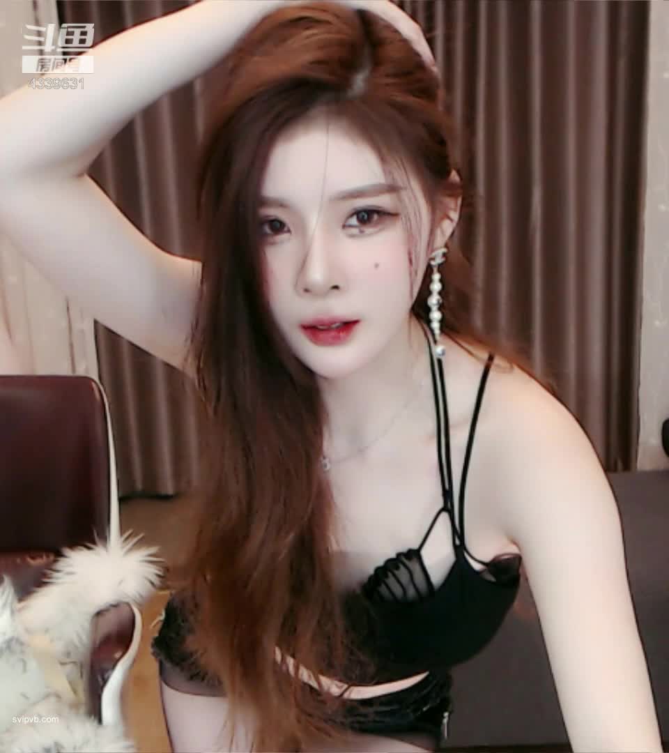 【斗鱼小水熙】极品烧货 烧气冲天 直播一线天 劲爆热舞合集！53