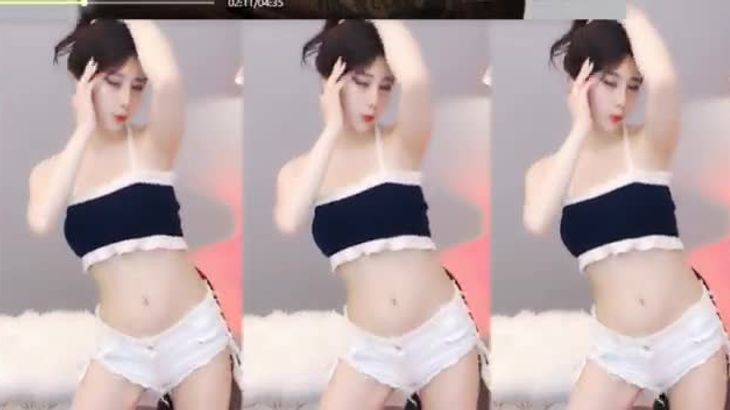 【虎牙温情】清纯系极品少女 定制福利表情热舞全集 良心满满~44