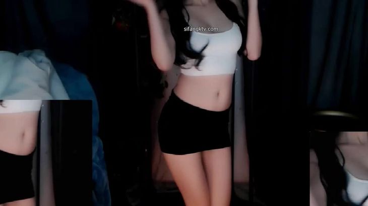 【小御儿儿】极品身材舞姬 可御可甜 千元定制福利热舞合集 9