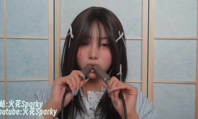 火花助眠Sparky【ASMR】 两耳口中深沉的声音！深入脑袋的双耳助眠