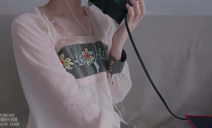阿郁的小黑猫 1159,嚼耳口腔音 双耳（3dio电脑噪音） 【MIAOW ASMR阿郁的小黑猫】#asmr助眠视频 #声控哄睡 #助眠 #哄睡 #口腔音