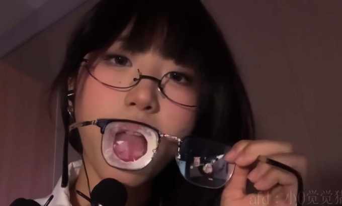 小0觉觉猪 ASMR 舔眼镜合集