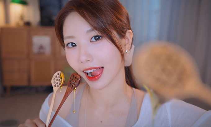 Suna 极致ASMR酥麻感！蜂蜜勺ASMR🍯💋 | 蜂蜜勺的声音