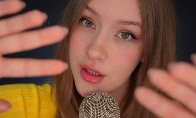 Diddly ASMR，但我感觉离得太近了，很不舒服。