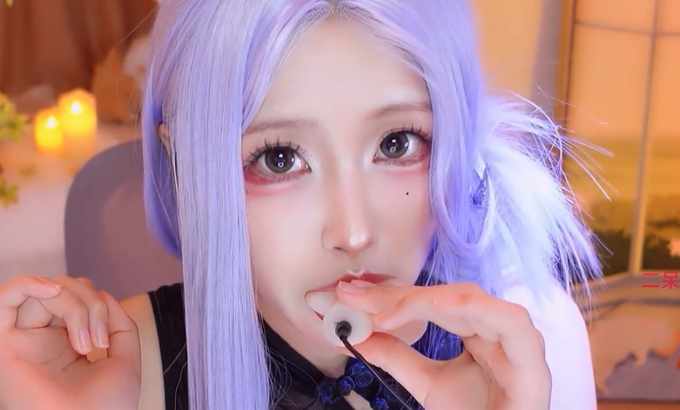 二呆酱 ASMR 吃耳朵和孔雀鱼