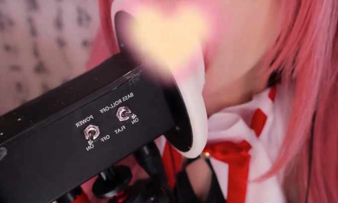 呆呆娜不呆 ASMR.99％失眠患者必看口腔音助眠之吃掉耳朵上的奶油 助眠 解压 声控哄睡 asmr