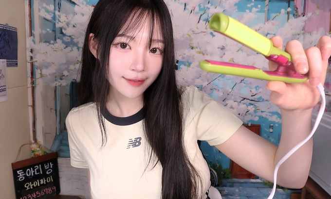 nara_나라 ASMR（字幕✔）给朋友化妆，她摘下眼镜后变得更漂亮了 | 直发器声
