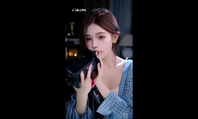 恩七不甜 ASMR 耳语芦荟凝胶、模拟口音和耳罩