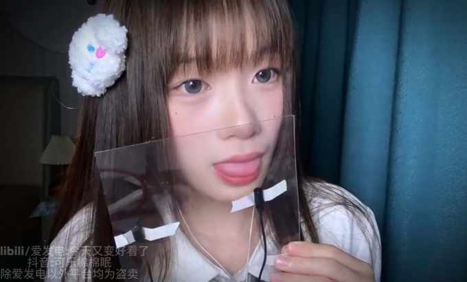 今天又变好看了 舔屏ASMR舔耳福利