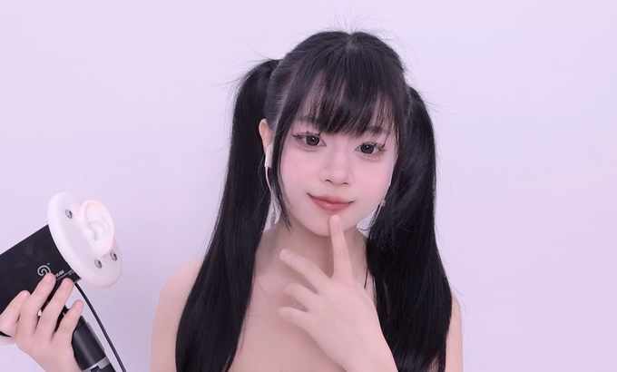 晓美 🥰晓美 Xiao Mei ASMR  舔耳口腔音喘息🎀 舔耳、舔舐与食用、舔耳
