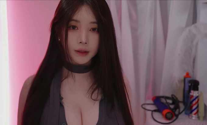 yoon ying 女友洗头ASMR舔耳福利