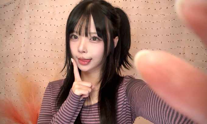 하녕 hanyung 1小时ASMR | 用针式麦克风对着镜头发出各种口腔音😈