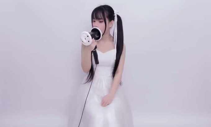 晓美 🥰晓美 Xiao Mei ASMR 舔耳口腔音喘息 舔耳朵 舔和吃 舔耳朵