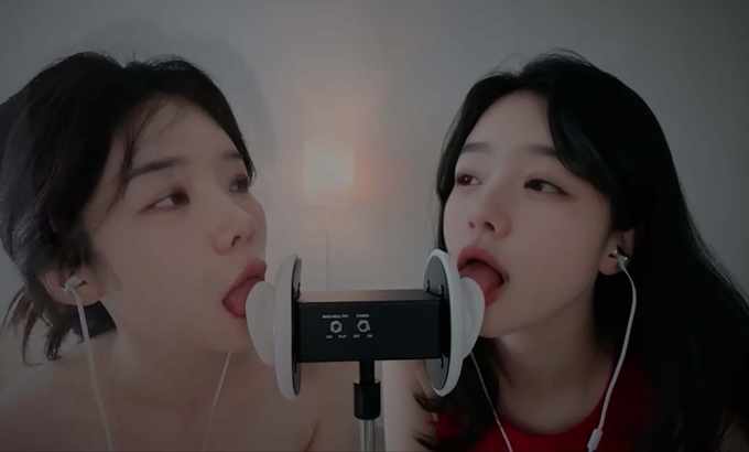Yeonchu ASMR 双子舔耳（与我最漂亮的朋友）